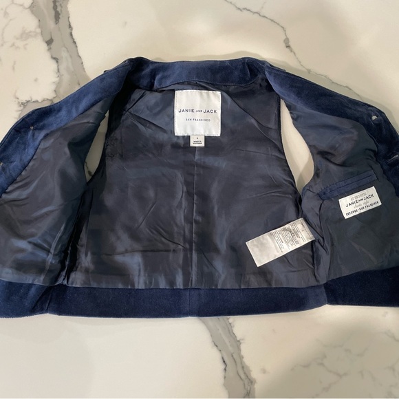 Janie & Jack 3T Vest - Picture 5 of 5